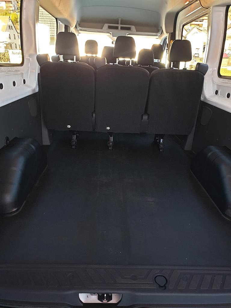 Ford Transit 9-Sitzer mieten