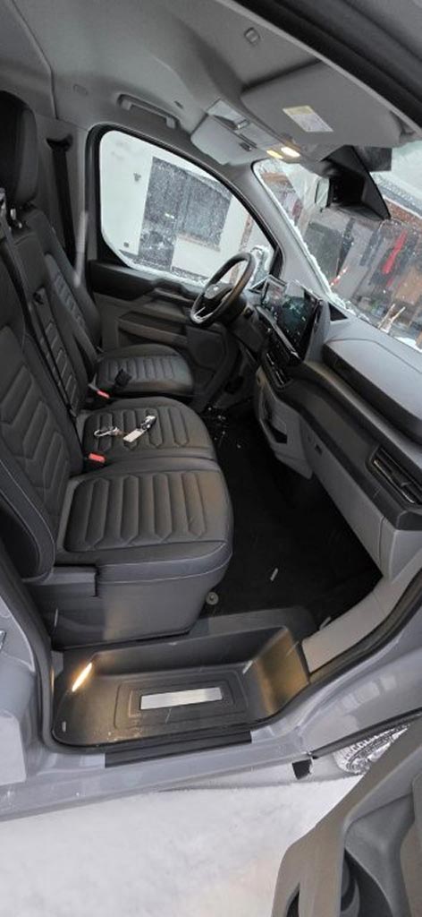 9-Sitzer Ford Custom Tourneo mieten